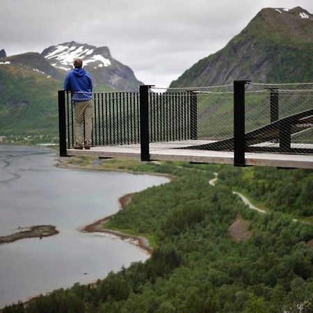 Senja Hotell Finnsnes Buitenkant foto