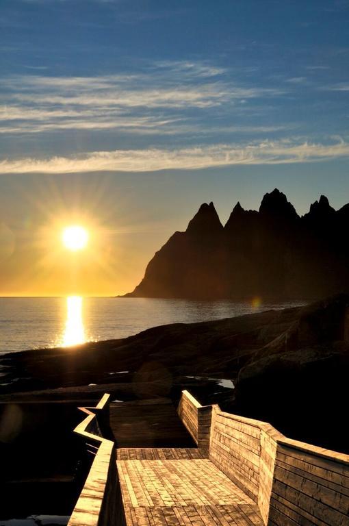 Senja Hotell Finnsnes Buitenkant foto