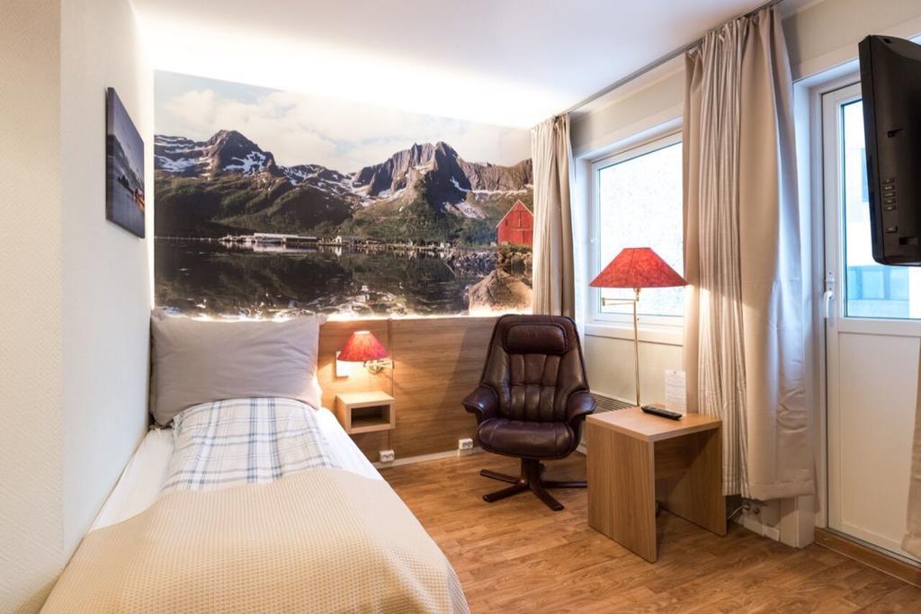 Senja Hotell Finnsnes Buitenkant foto